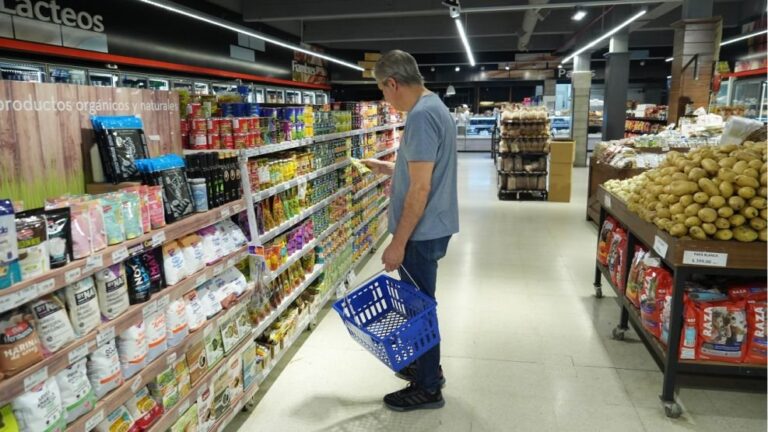 Aumentos de hasta un 25% en supermercados tras la devaluación