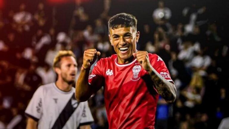 La odisea de Matias Tissera: el delantero de Huracán continua detenido.