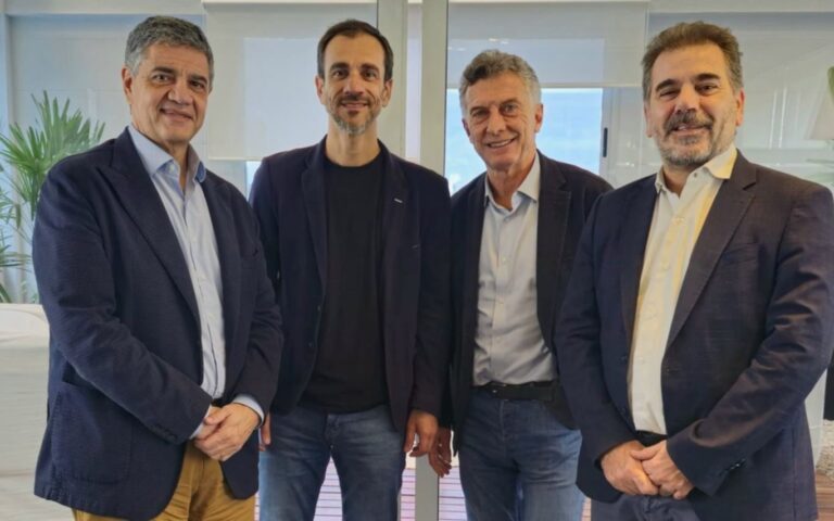 Macri recibió a Ritondo después de la reunión, foto incluida, con Karina Milei