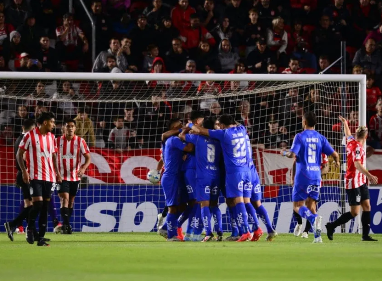 Dura derrota de Estudiantes en la Copa Libertadores