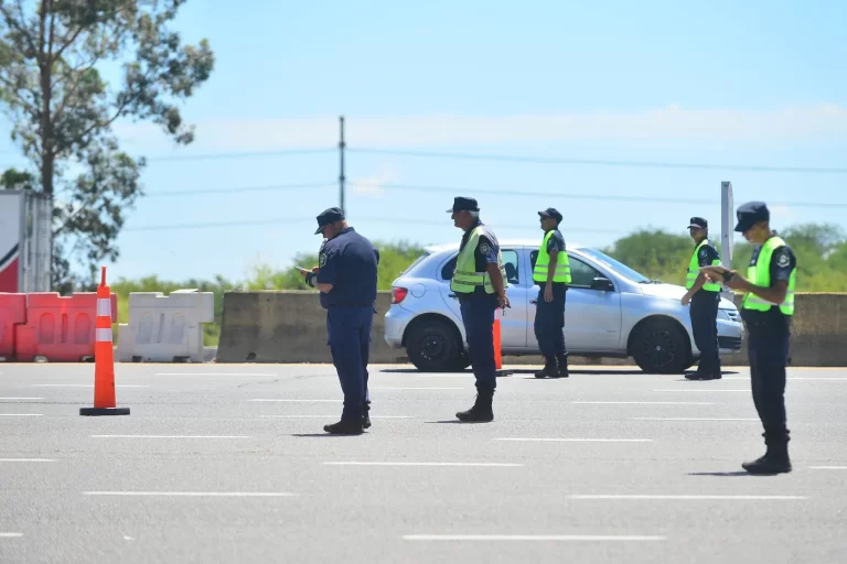 Terror en la Autopista La Plata-Buenos Aires por un tiroteo que terminó con un delincuente baleado