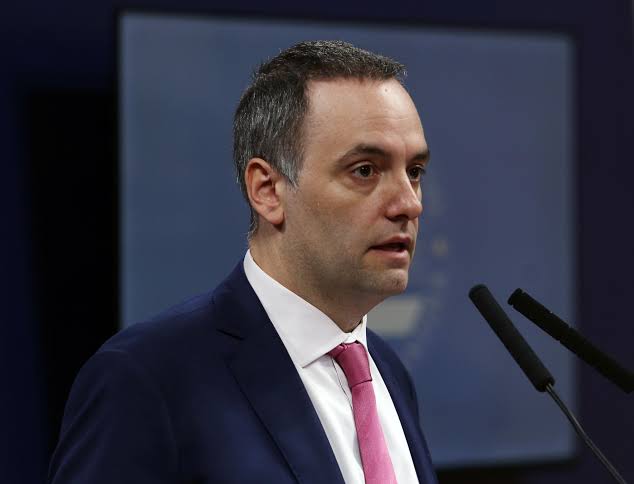 El Gobierno reduce a subsecretaría el área de Derechos Humanos