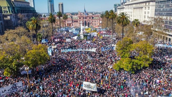 Se espera una multitudinaria marcha en respaldo a Cristina tras la confirmación de su condena