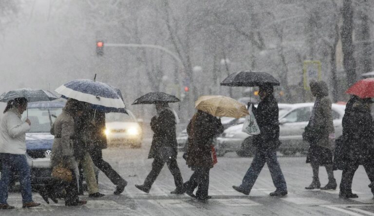Alerta naranja en tres provincias por fuertes lluvias