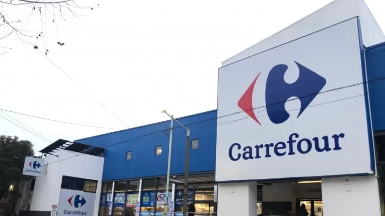 Carrefour se va del país y deja en la incertidumbre a 17.000 trabajadores