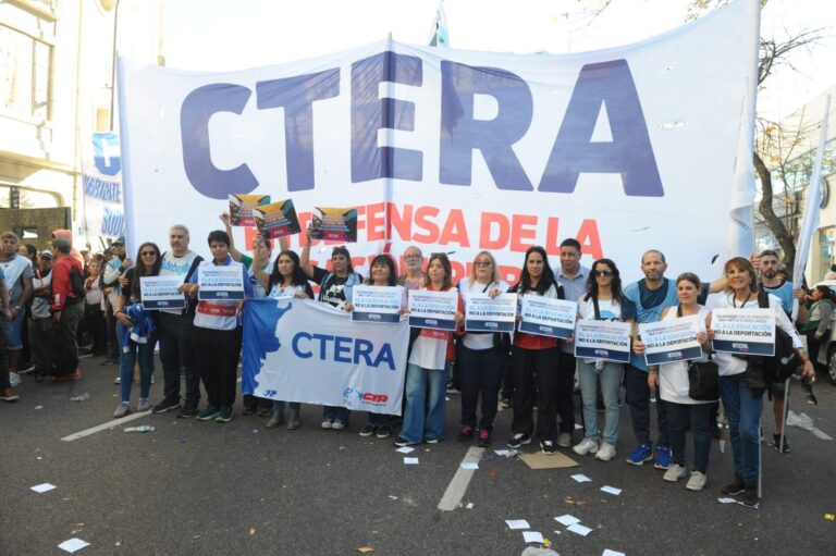 La Justicia obliga a Milei a convocar la paritaria nacional docente