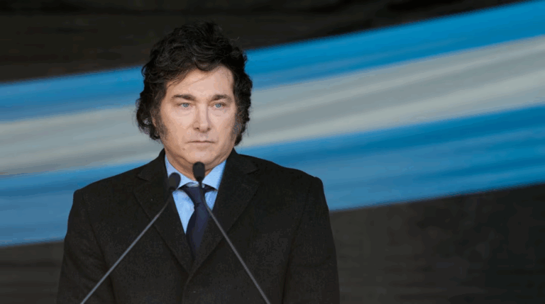 Milei cerró el encuentro de la derecha: cantos militantes, críticas a Villarruel y un vaticinio para octubre