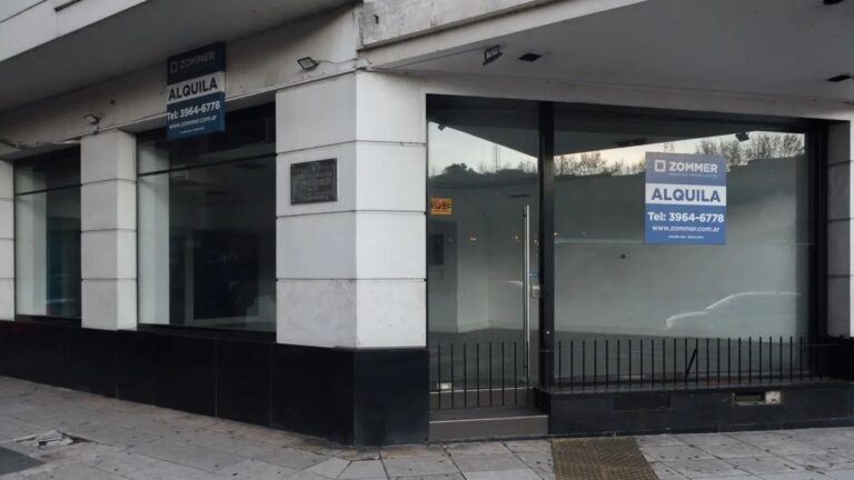 Más persianas bajas en Buenos Aires: los locales vacíos aumentaron un 40%