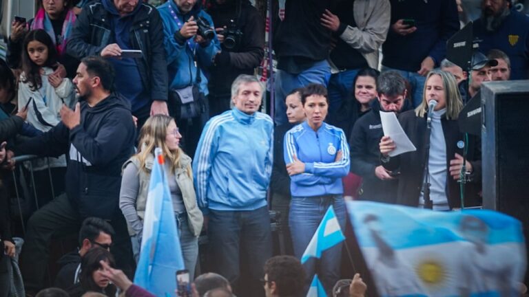 La Cámpora cuestiona las candidaturas testimoniales y toma distancia de la estrategia electoral de Kicillof