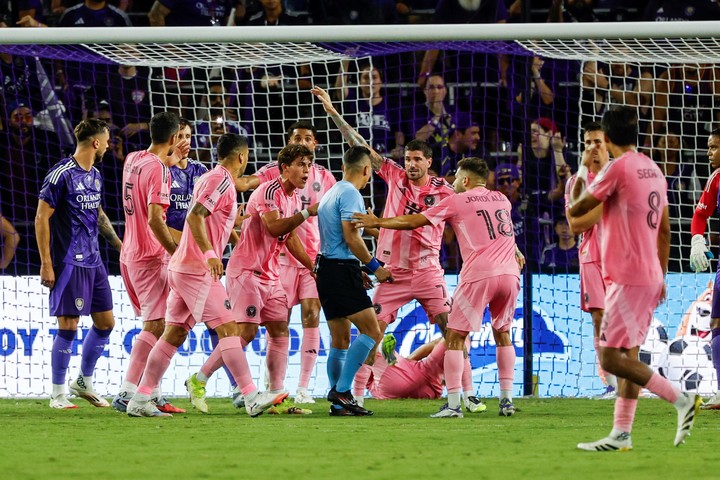 Sin Messi, el Inter Miami sufrió una dura goleada por 4-1 ante Orlando City en el Clásico del Sol