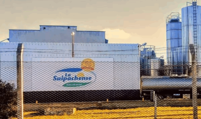 Crisis en La Suipachense: trabajadores tomaron la planta para sostener la producción