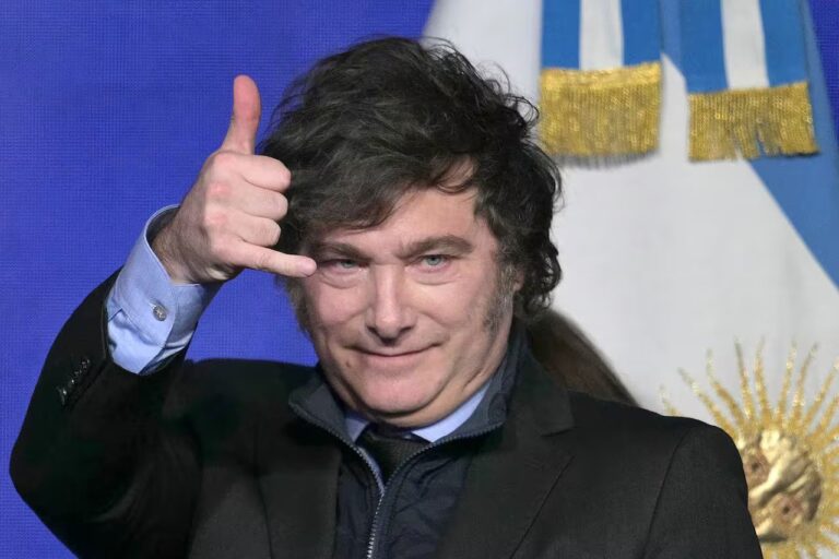 La Justicia y el Gobierno le ponen un “bozal” al periodismo