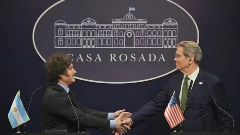 El Gobierno firmó el swap con el Tesoro de Estados Unidos