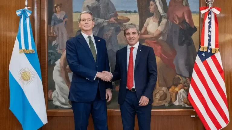 Gremios rechazaron el salvataje de Estados Unidos y hablaron de “entrega extrema” del gobierno