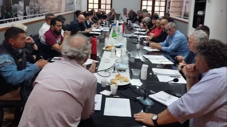 La Mesa Sindical advirtió que los índices oficiales “mienten con la pobreza e insisten con una inflación falsa”