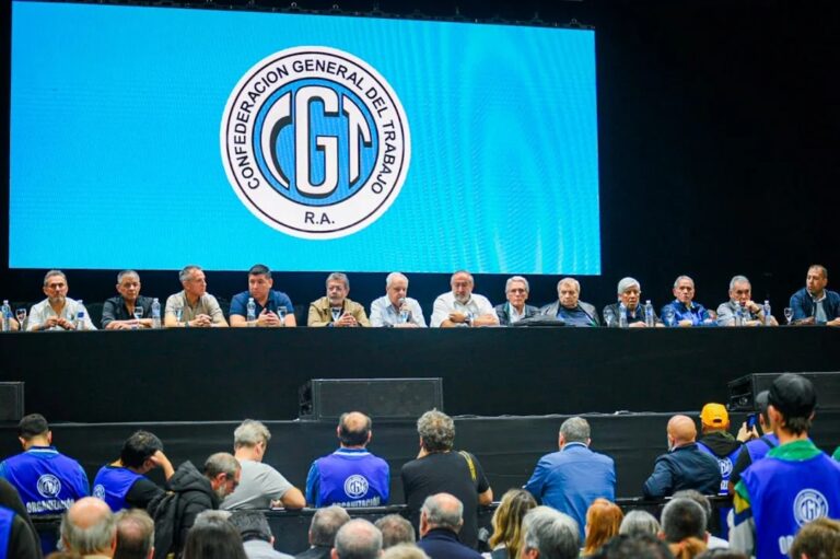 La CGT confirmó su nuevo triunvirato y definió el reparto de secretarías