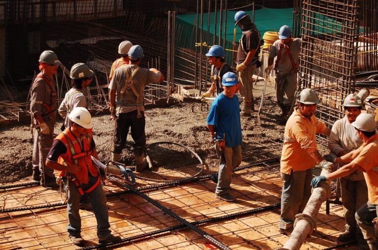 Se profundiza la caída del empleo privado en Argentina