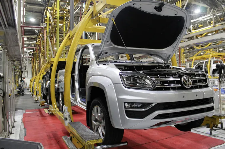 La industria automotriz profundiza su caída: producción y ventas de 0 km se derrumbaron 20% en noviembre