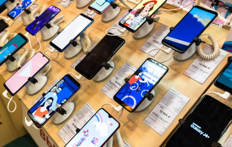 El Gobierno elimina los aranceles a celulares importados