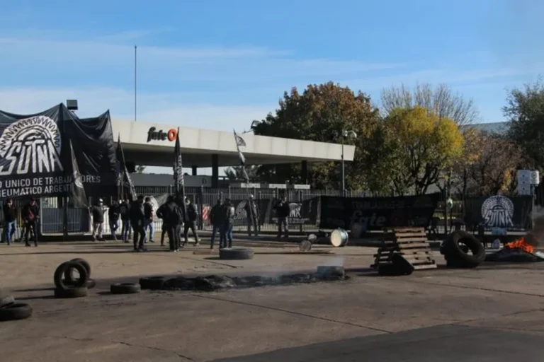 Cierra FATE: la histórica fábrica de neumáticos despide a 920 trabajadores