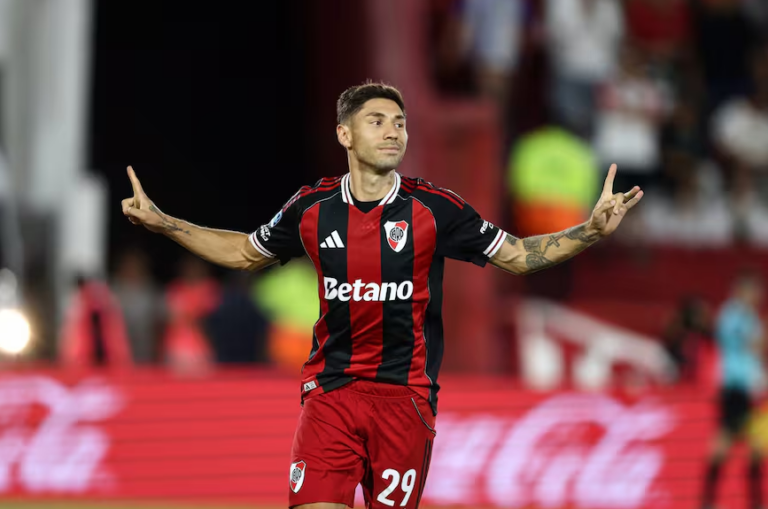 Con goles de Driussi y Montiel, River Plate venció 2-1 a Huracán en el debut del Chacho Coudet