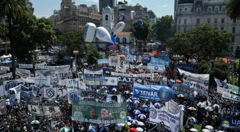 La CGT marcha a Plaza de Mayo contra el ajuste del Gobierno nacional