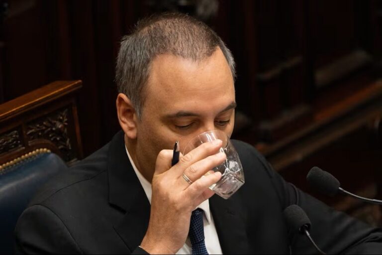 Diputados buscará debatir la interpelación de Adorni en el Congreso