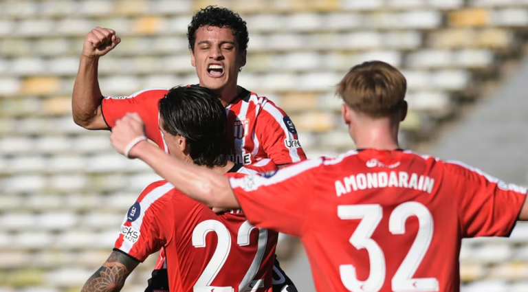Estudiantes goleó a Rosario Central y se aseguró el pase a octavos en la Copa Argentina