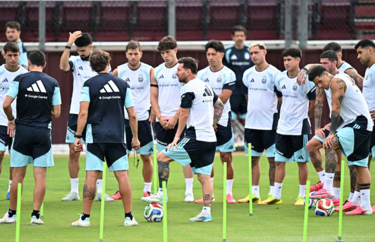 La buena noticia que recibió Scaloni en la práctica de la selección argentina a pocos días del inicio del Mundial