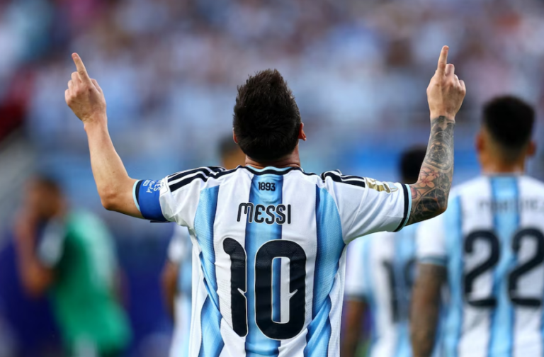 Con sus tres goles ante Argelia, Messi alcanzó a Klose como el máximo goleador de la historia de los Mundiales