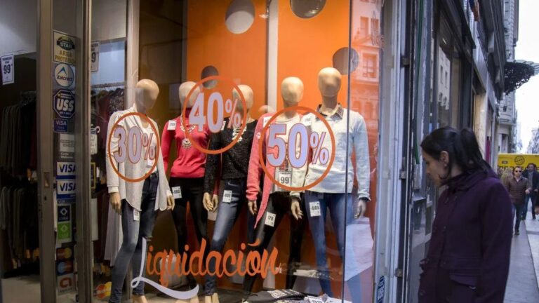 Las ventas minoristas apuntan otra caída mensual