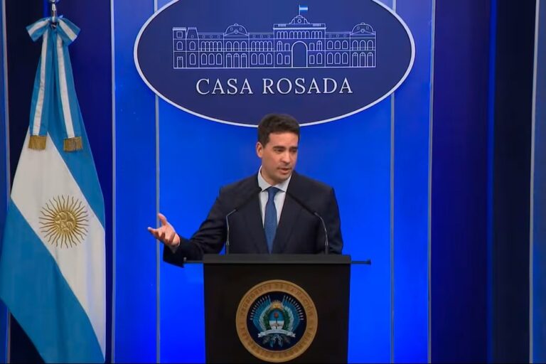 El Gobierno culpó a la población por la morosidad récord