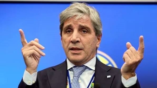 Industriales cruzaron a Caputo y marcaron distancia del Gobierno