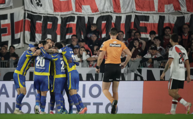 River Plate perdió 1 a 0 con Rosario Central en el Monumental y sumó su quinta derrota consecutiva