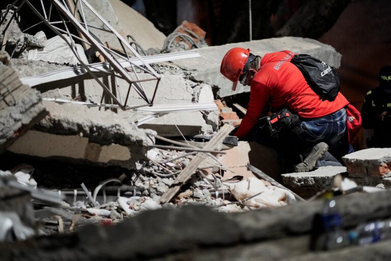 Buscan a un psicólogo argentino que desapareció tras el terremoto en Colombia